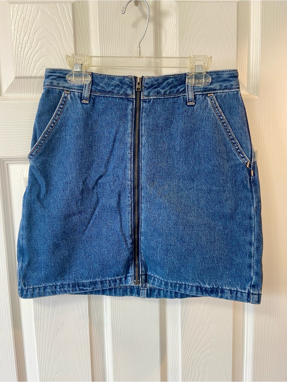 Hollister Ultra High-Rise Denim Front-Zip Mini Skirt — Medium Blue, Size 1